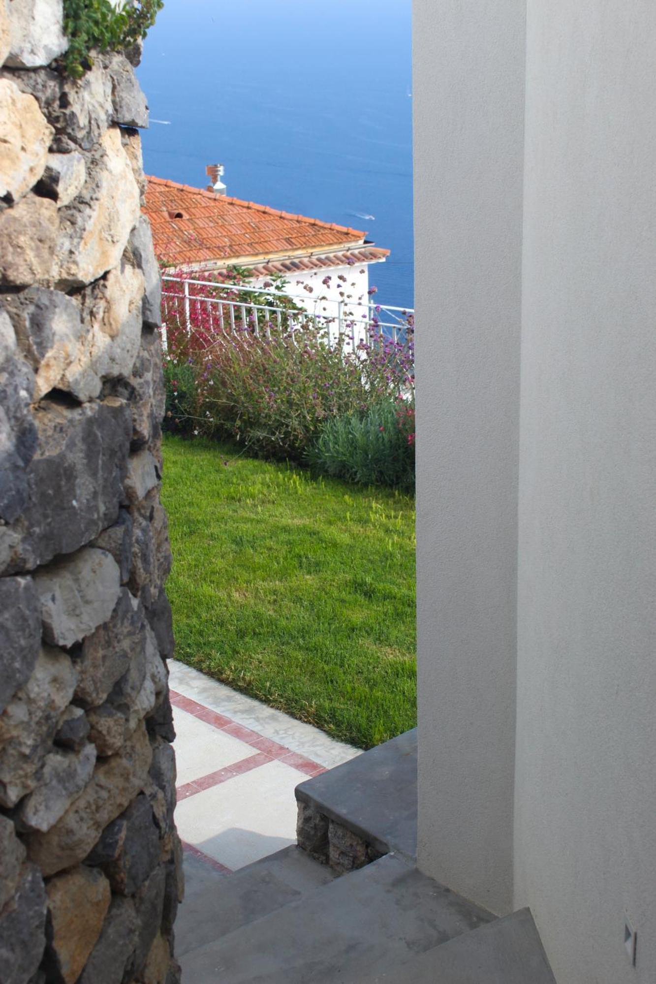 Le More Di Praiano Bagian luar foto