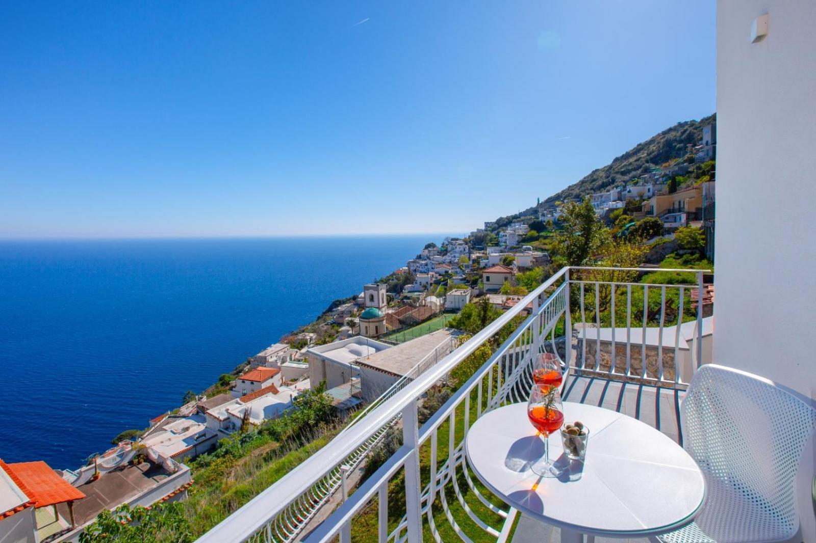 Le More Di Praiano Bagian luar foto