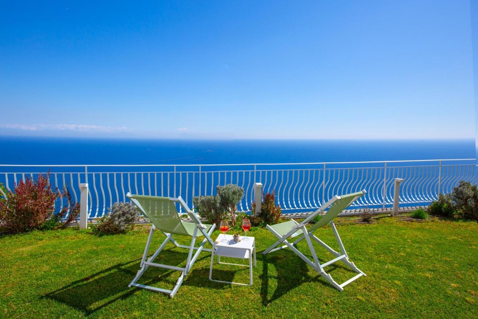 Le More Di Praiano Bagian luar foto
